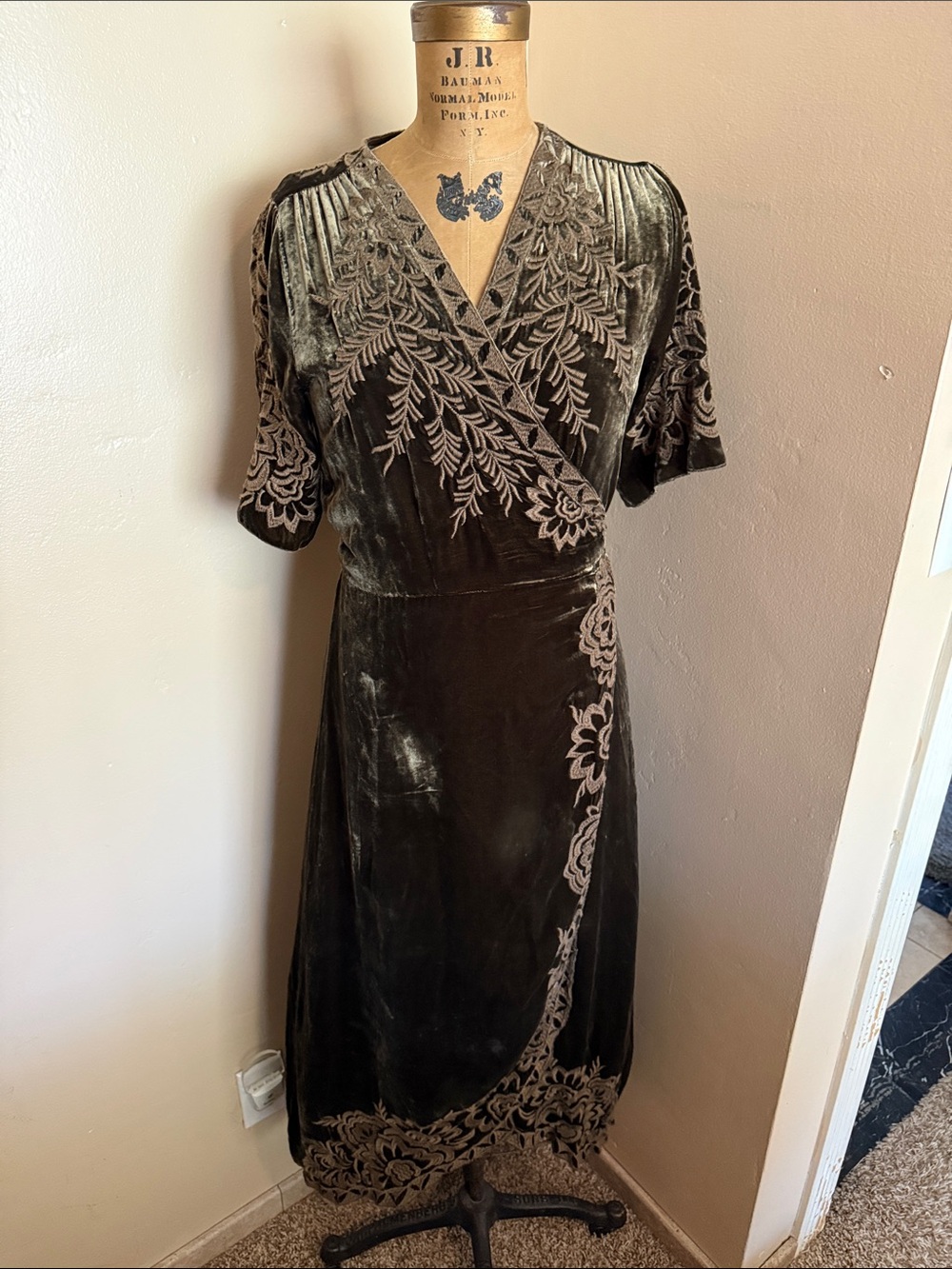 Johnny Was Velvet Embroidered Wrap Midi Dress Size M Boho Floral